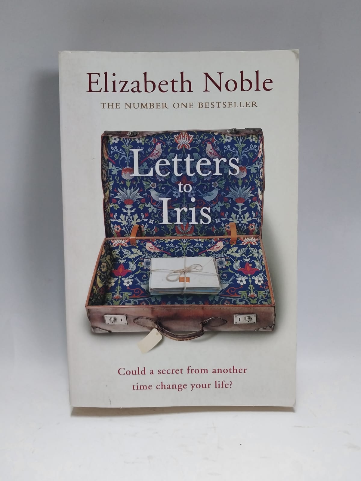 Noble, Elizabeth - LETTERS TO IRIS