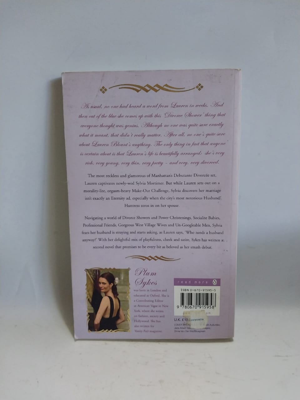 Sykes, Plum - THE DEBUTANTE DIVORCEE