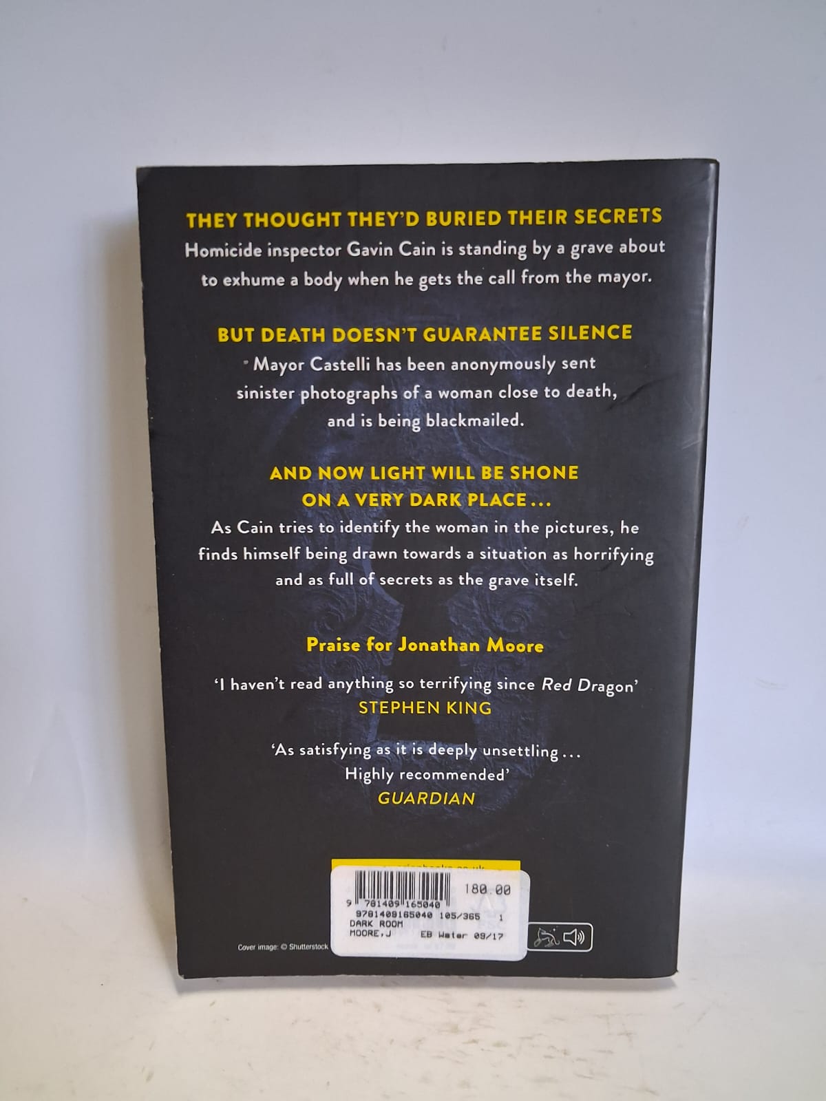 Moore, Jonathan - THE DARK ROOM