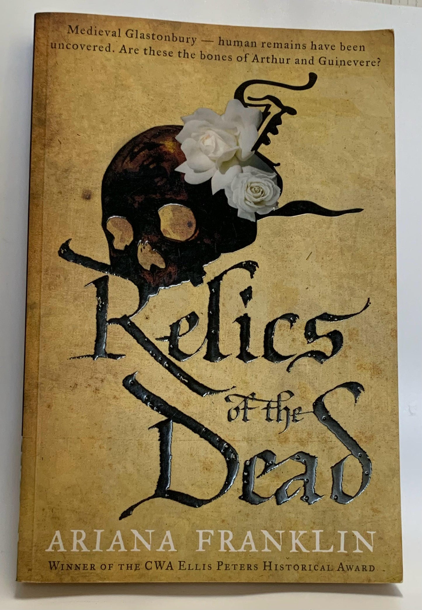 Franklin, Ariana - RELICS OF THE DEAD
