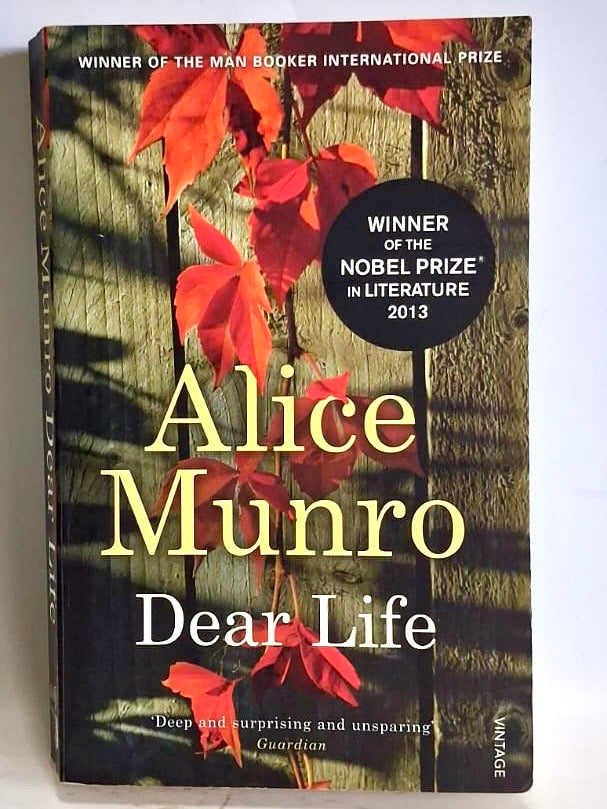 Munro, Alice - DEAR LIFE