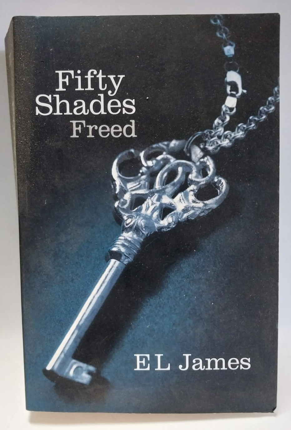 James, EL - FIFTY SHADES FREED