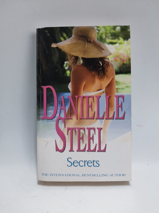 Steel, Danielle - SECRETS