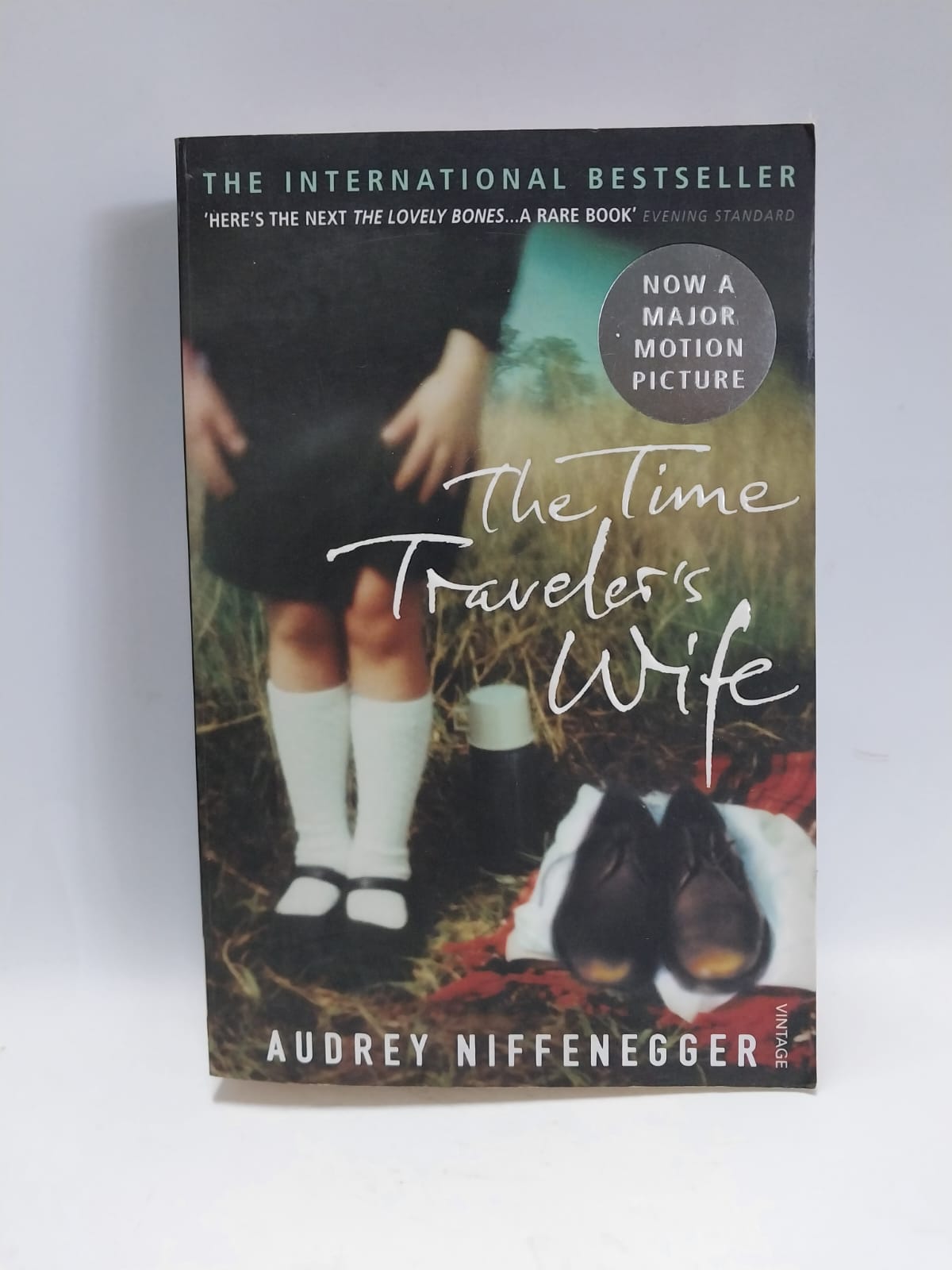 Niffenegger, Audrey - THE TIME TRAVELER'S WIFE