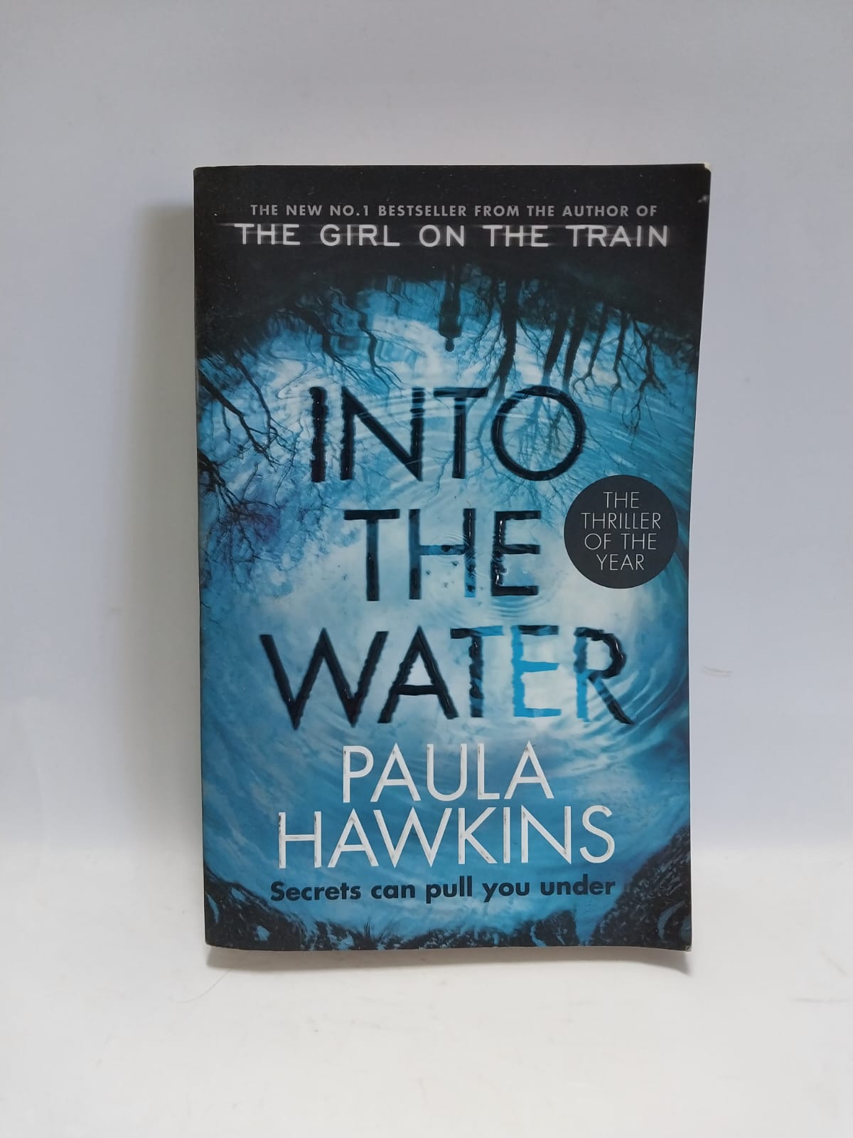 Hawkins, Paula - INTO THE WATER