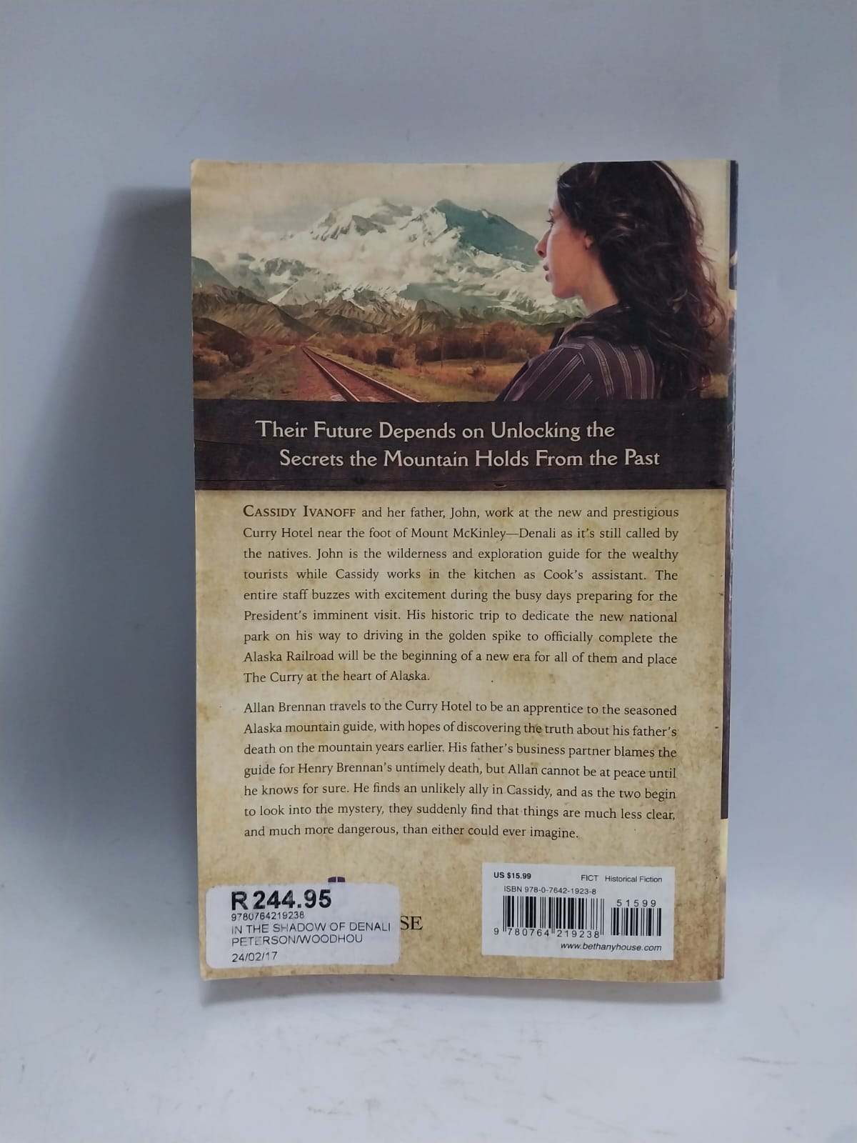 Peterson, Tracie - IN THE SHADOW OF DENALI