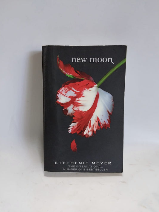 Meyer, Stephenie - NEW MOON