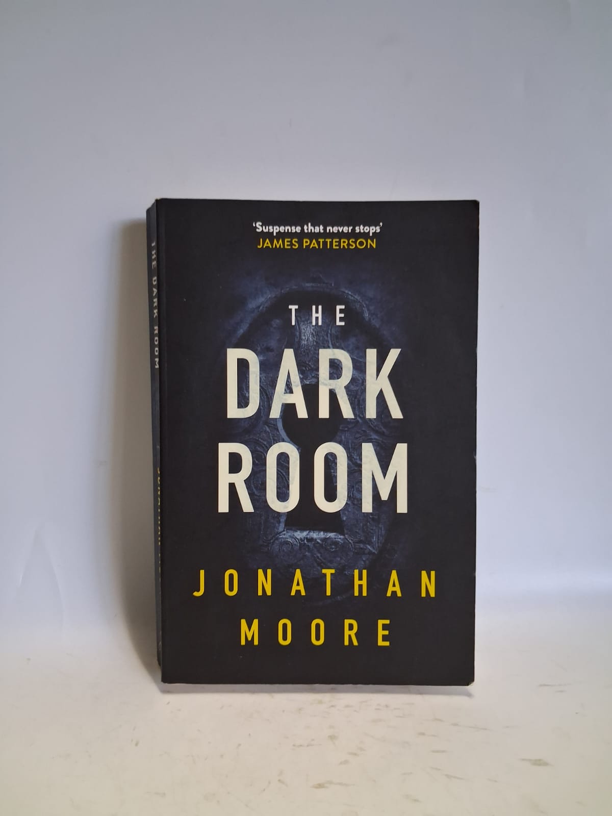 Moore, Jonathan - THE DARK ROOM
