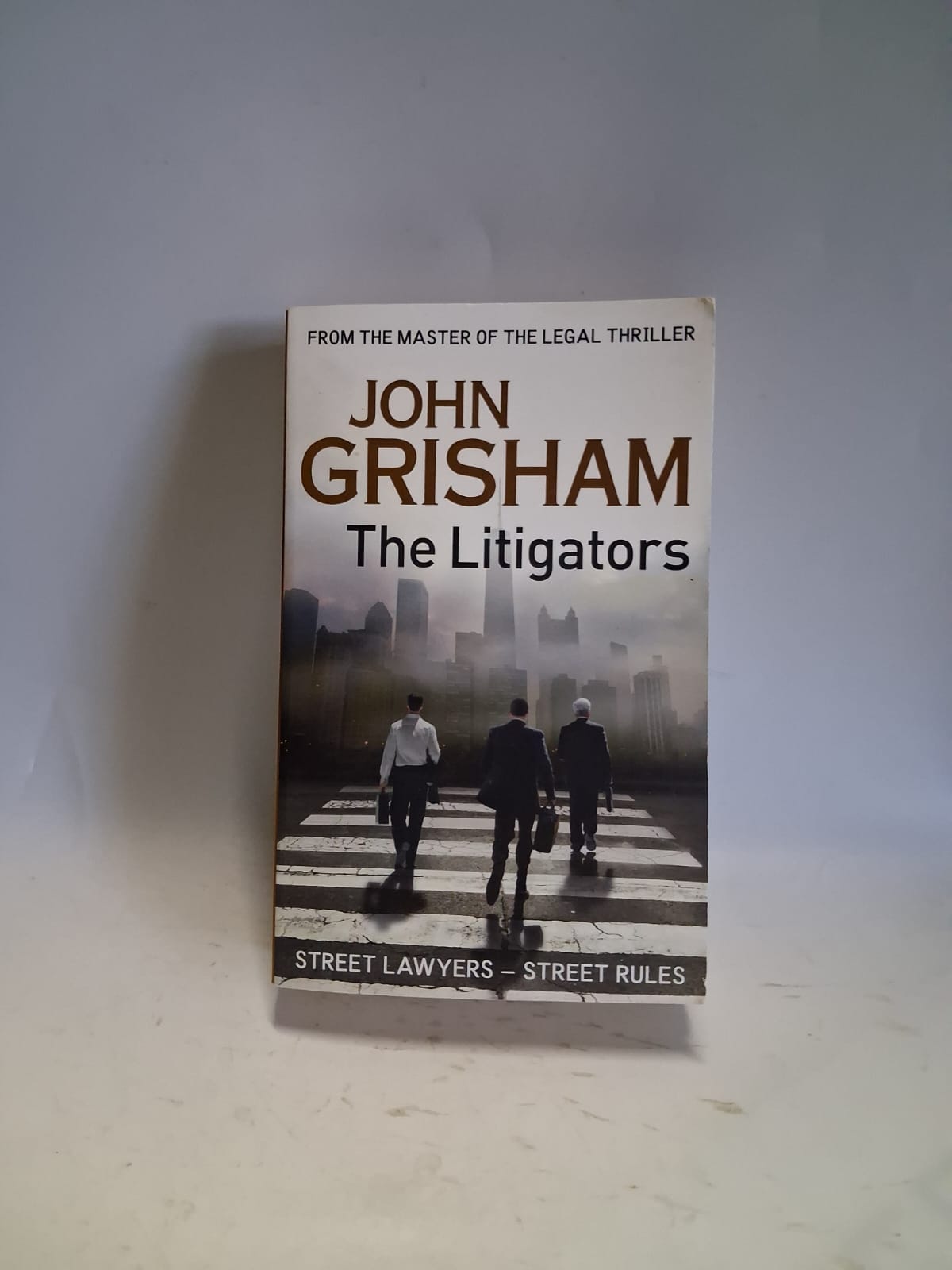 Grisham, John - THE LITIGATORS