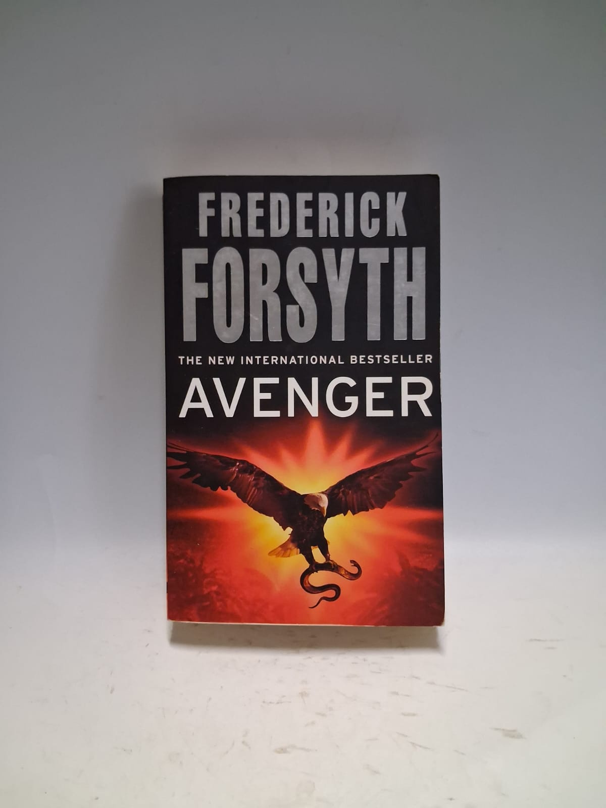 Forsyth, Frederick - AVENGER