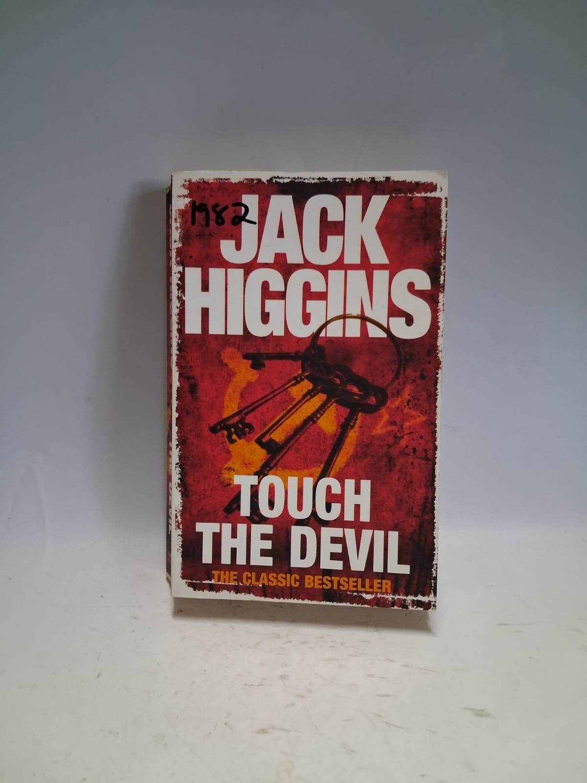 Higgins, Jack - TOUCH THE DEVIL