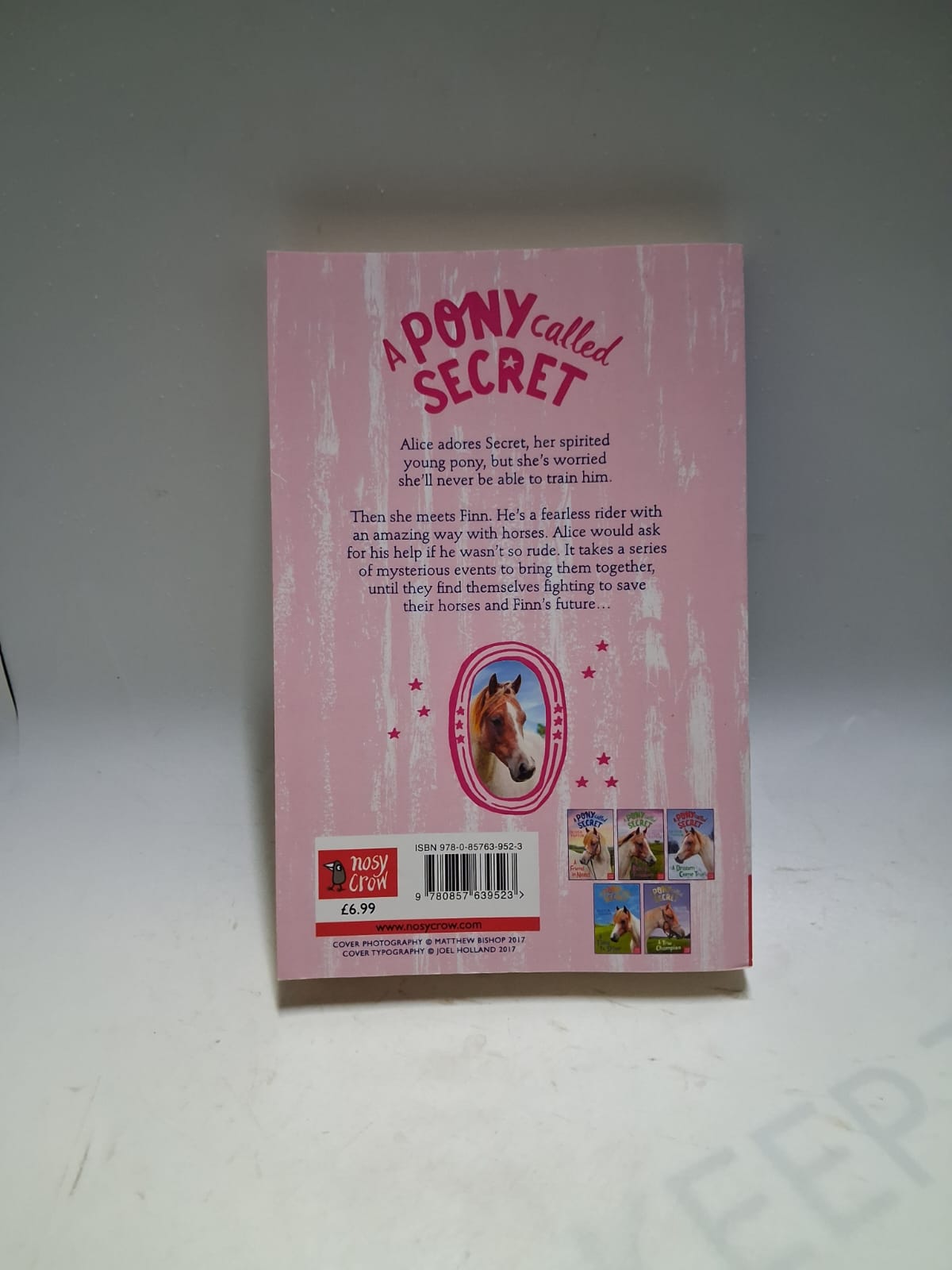 Tuffin, Olivia - A PONY CALLED SECRET: A NEW BEGINNING