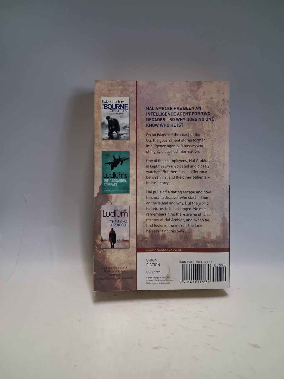 Ludlum, Robert - THE AMBLER WARNING