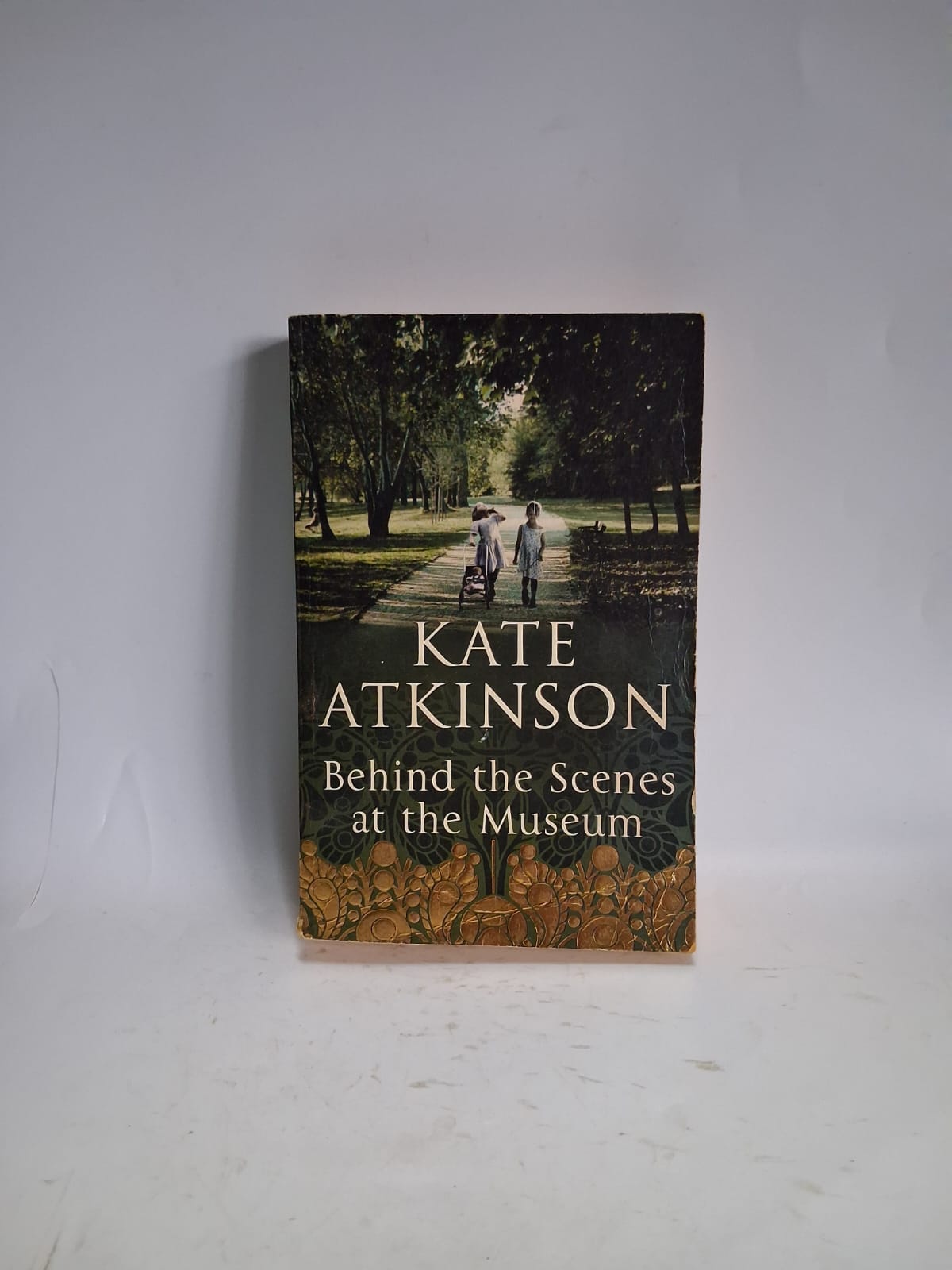 Atkinson, Kate - BEHIND THE SCENES AT THE MUSEUM