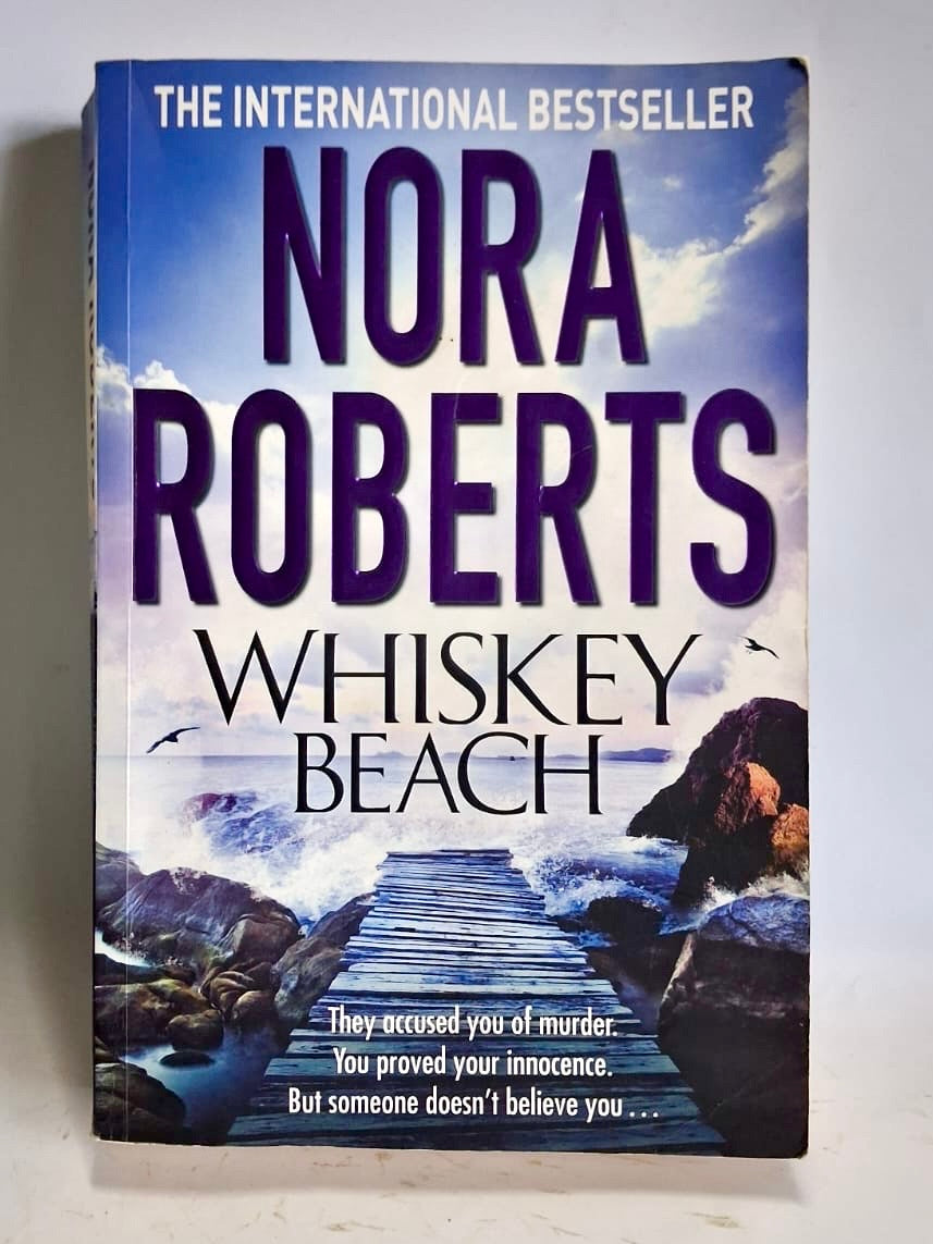 Roberts, Nora - WHISKEY BEACH
